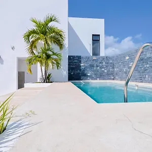 **** Hotel Arkana 9 By Grupo Amber Mexico